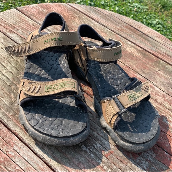 vintage nike sandals